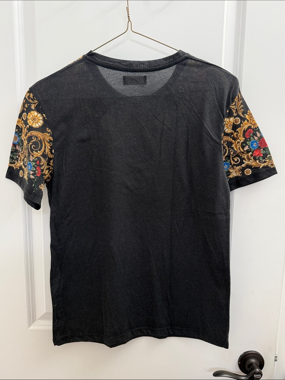 Zara Men’s S Black and Gold Baroque Floral Print Tee - Picture 3 of 6